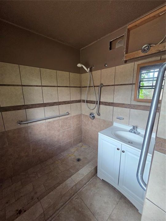 En Venta: $199,000 (3 camas, 2 baños, 1456 Pies cuadrados)
