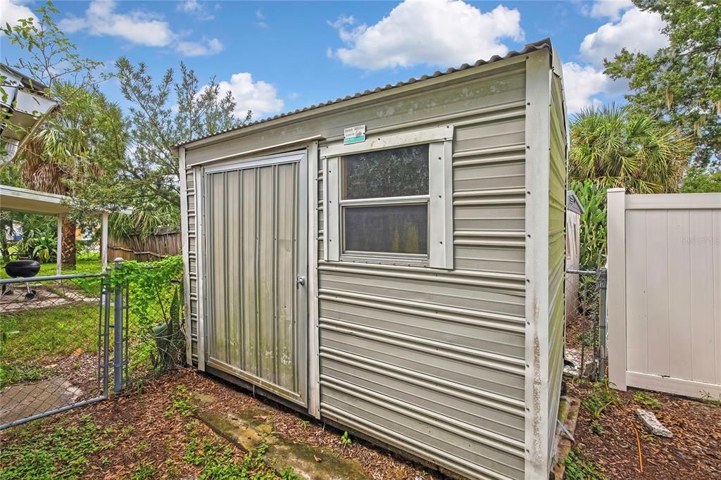 На продажу: $215,000 (2 спален, 1 ванн, 1152 Квадратных фут)