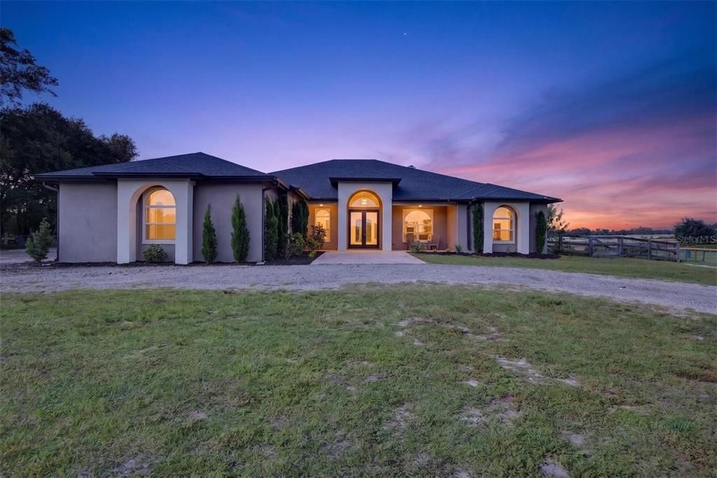En Venta: $1,500,000 (4 camas, 3 baños, 4115 Pies cuadrados)