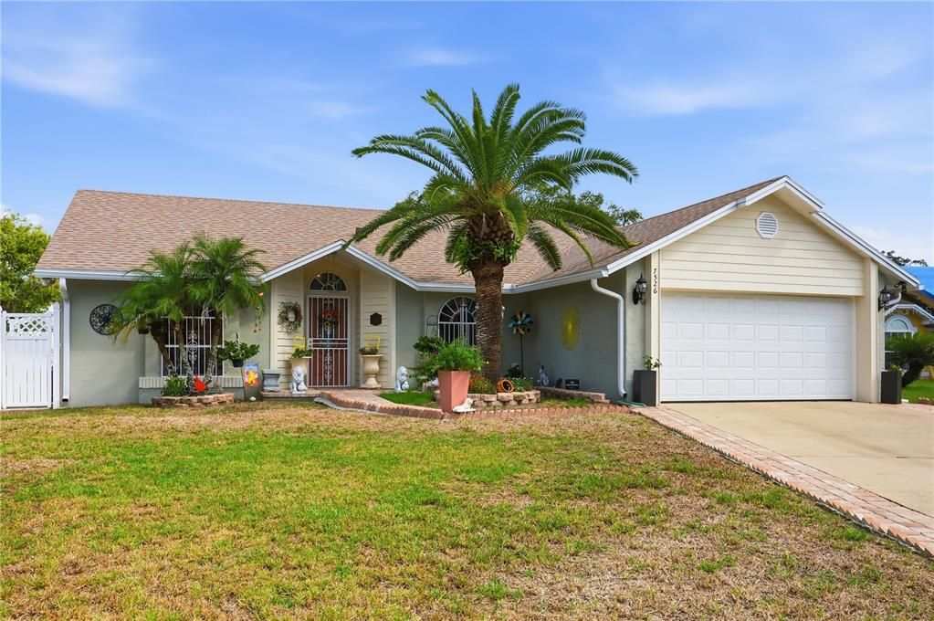 For Sale: $350,000 (3 beds, 2 baths, 1360 Square Feet)