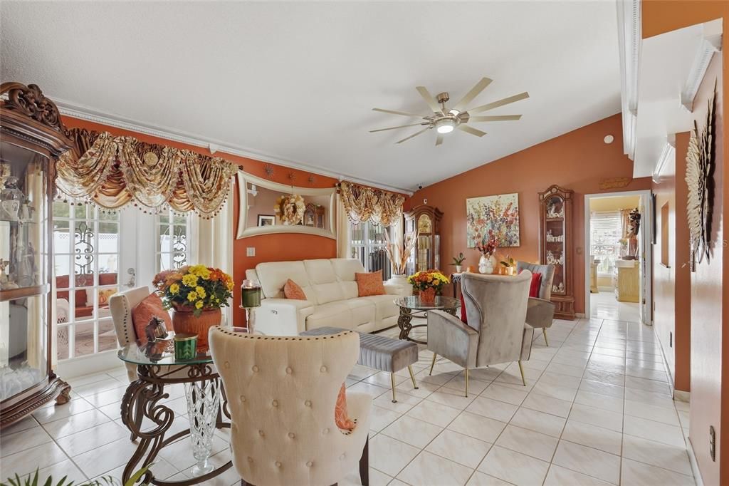 For Sale: $350,000 (3 beds, 2 baths, 1360 Square Feet)