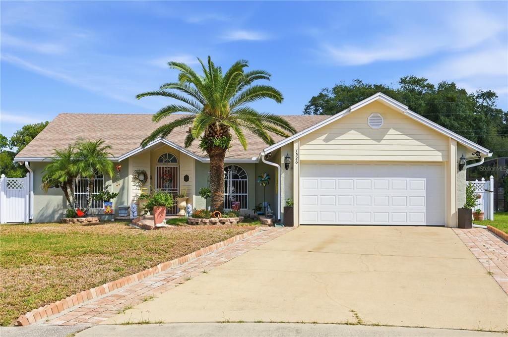 For Sale: $350,000 (3 beds, 2 baths, 1360 Square Feet)