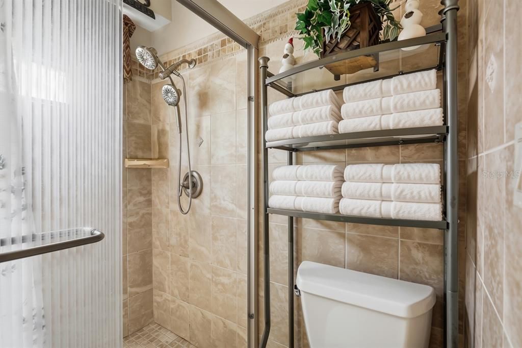 For Sale: $350,000 (3 beds, 2 baths, 1360 Square Feet)