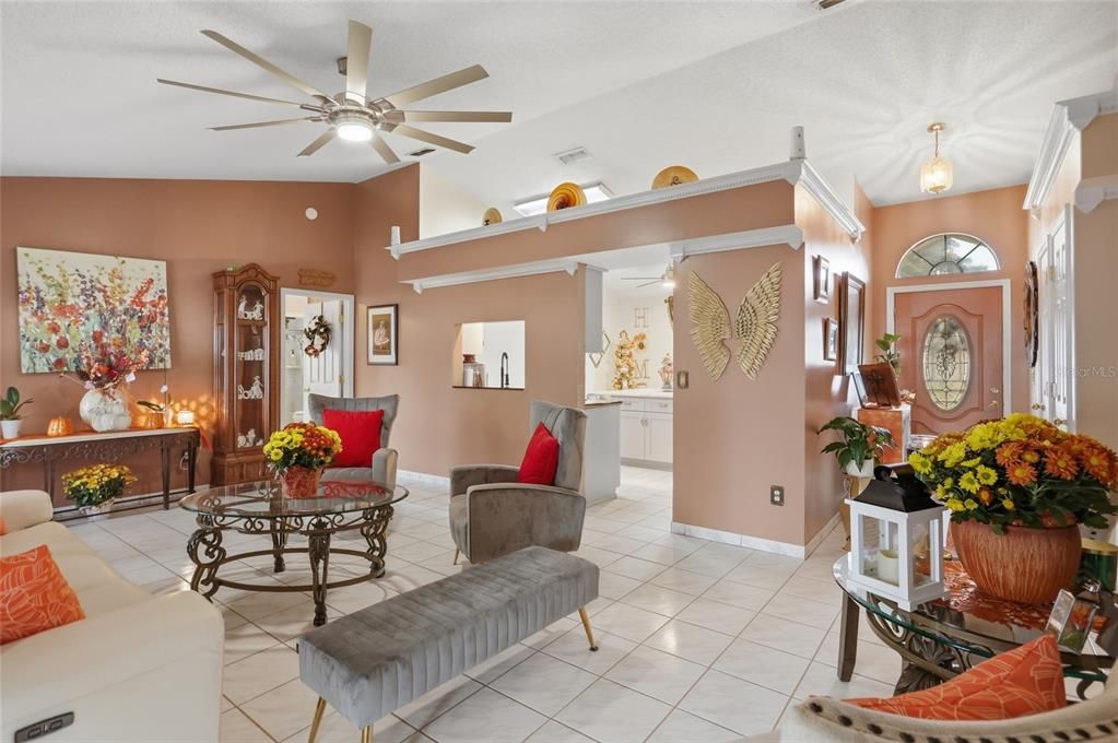 For Sale: $350,000 (3 beds, 2 baths, 1360 Square Feet)