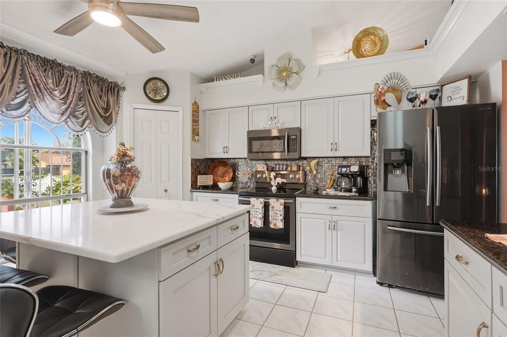 For Sale: $350,000 (3 beds, 2 baths, 1360 Square Feet)