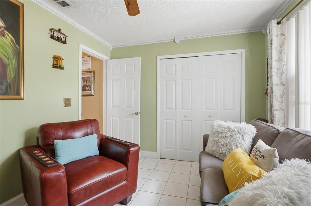 For Sale: $350,000 (3 beds, 2 baths, 1360 Square Feet)