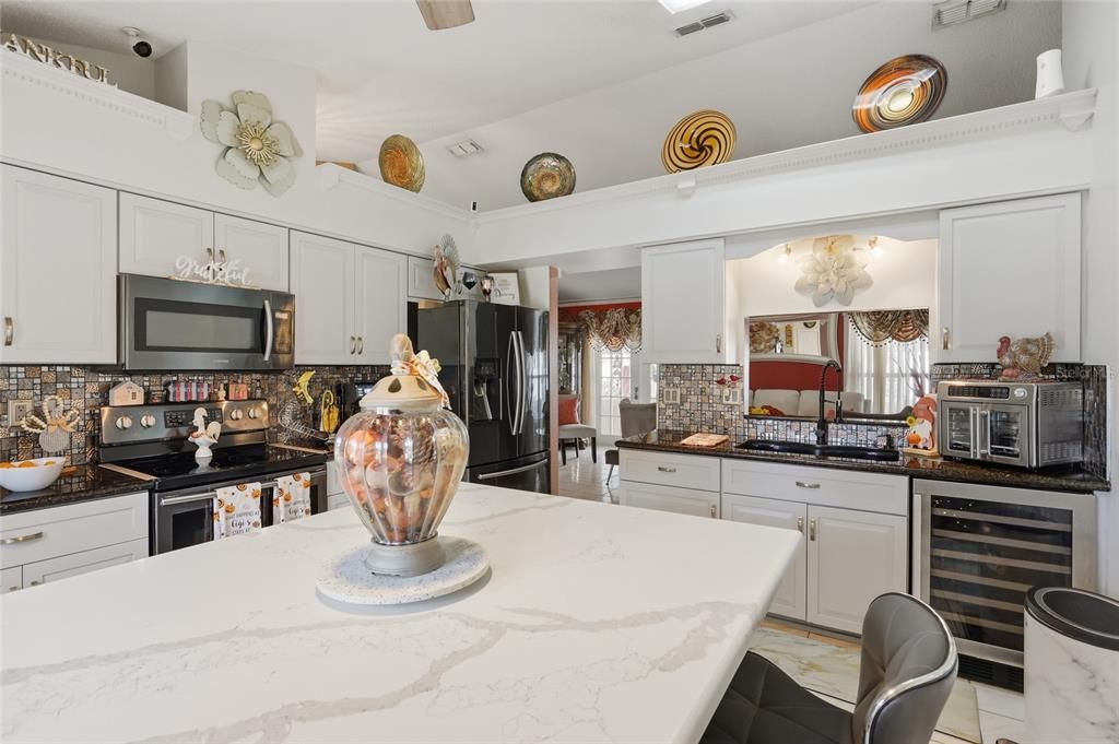 For Sale: $350,000 (3 beds, 2 baths, 1360 Square Feet)