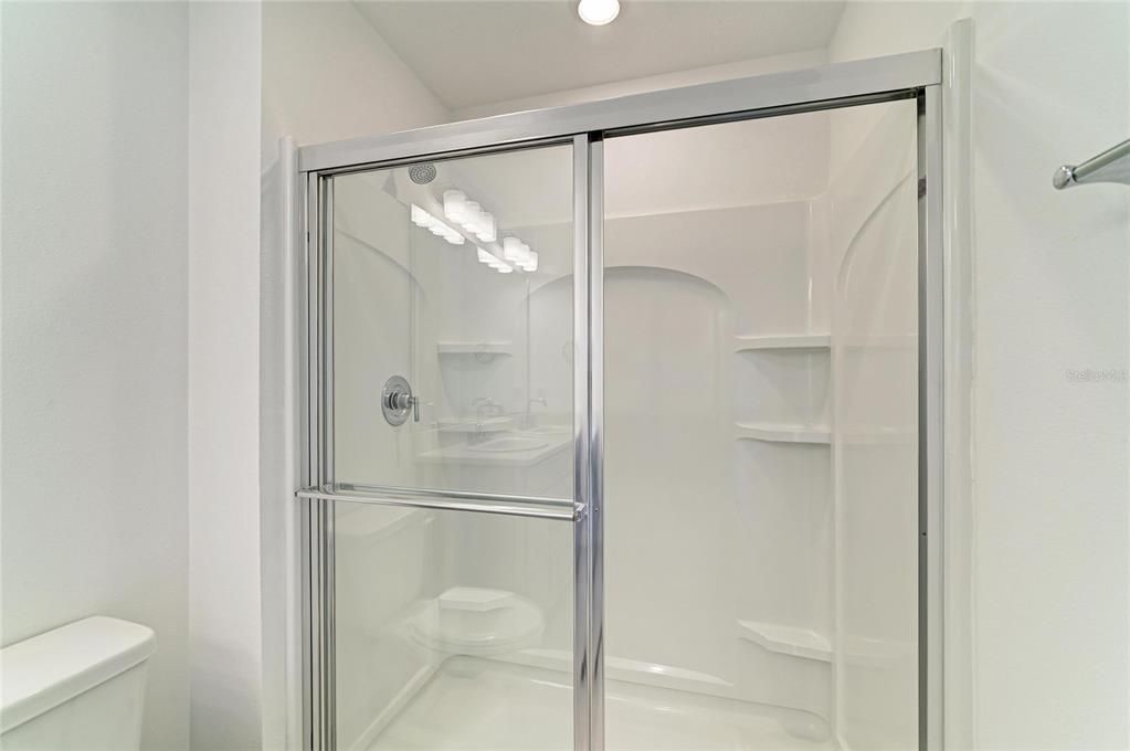 На продажу: $324,900 (3 спален, 2 ванн, 1407 Квадратных фут)