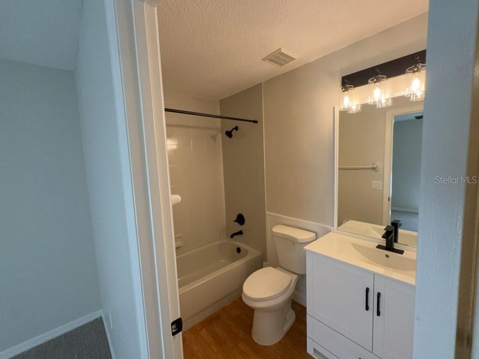 For Rent: $1,674 (3 beds, 2 baths, 1196 Square Feet)