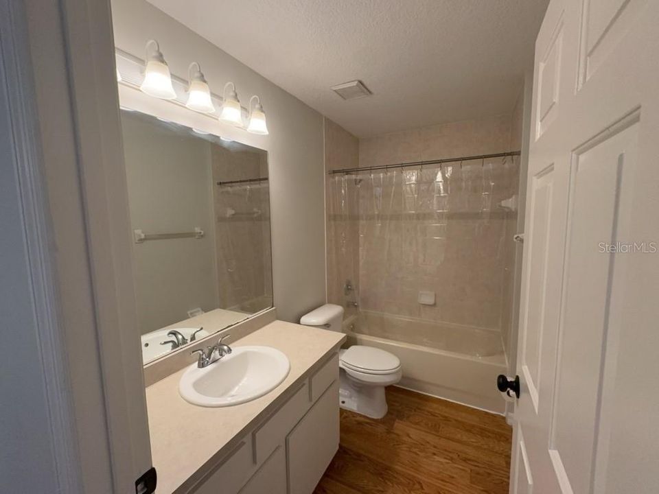 For Rent: $1,674 (3 beds, 2 baths, 1196 Square Feet)
