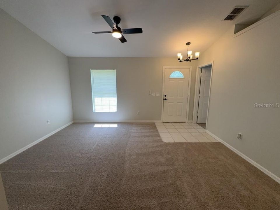For Rent: $1,674 (3 beds, 2 baths, 1196 Square Feet)