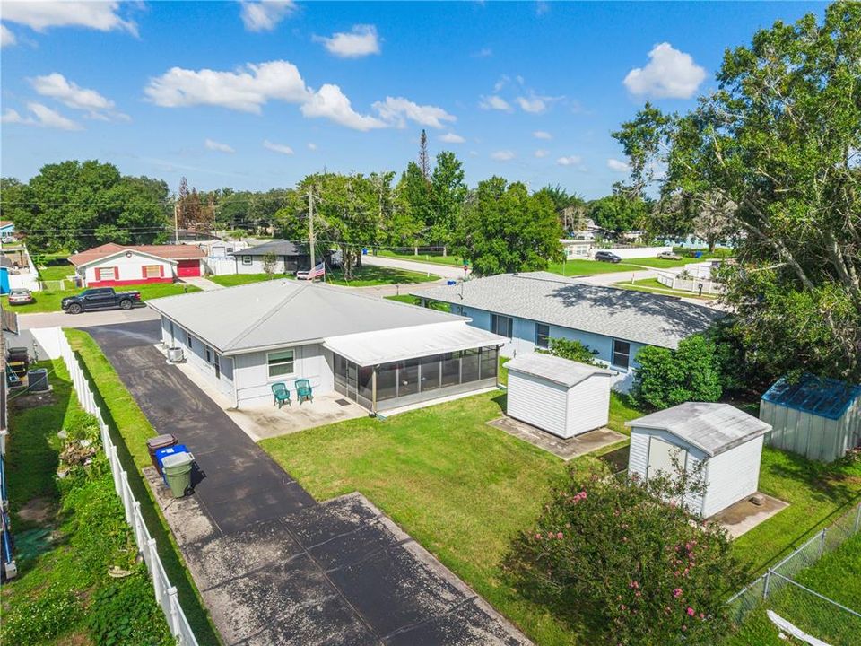 For Sale: $324,995 (4 beds, 2 baths, 1643 Square Feet)