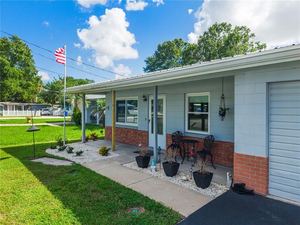 For Sale: $324,995 (4 beds, 2 baths, 1643 Square Feet)