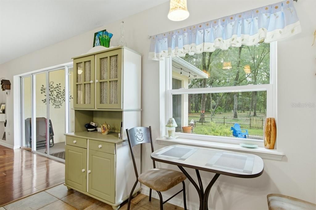 For Sale: $475,000 (4 beds, 3 baths, 2046 Square Feet)