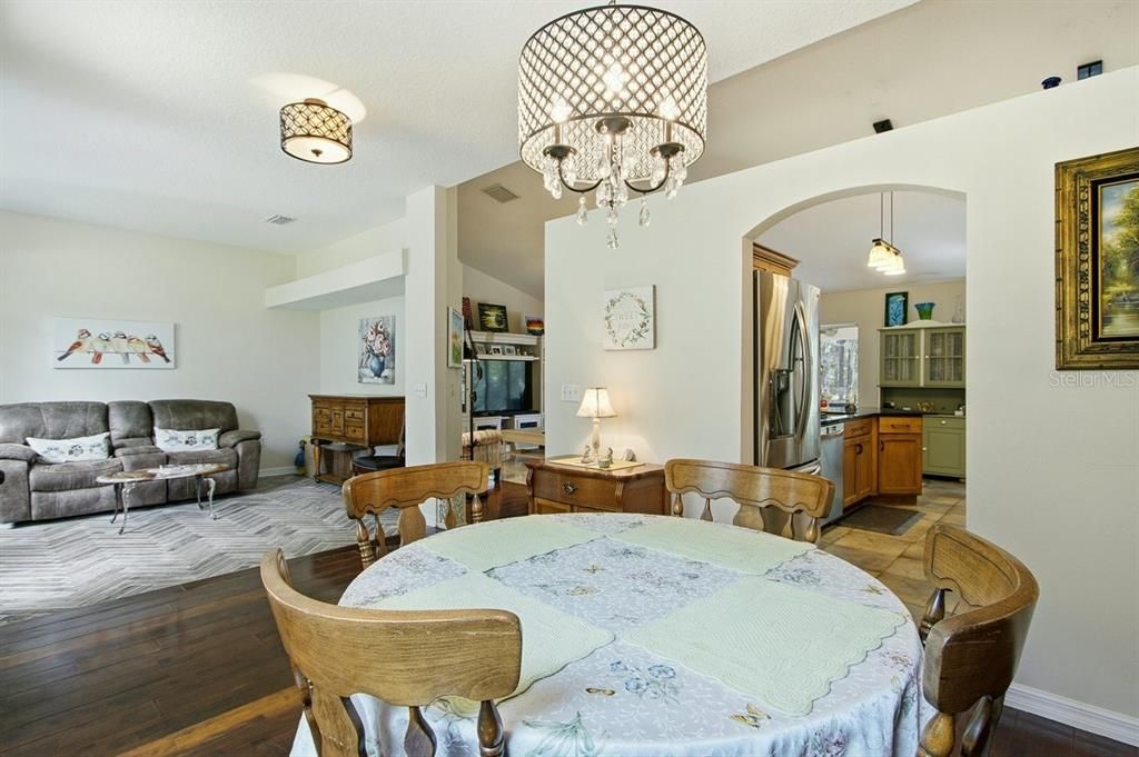 For Sale: $475,000 (4 beds, 3 baths, 2046 Square Feet)