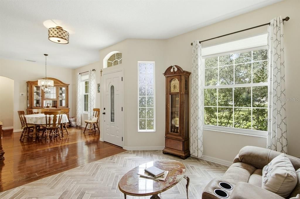 For Sale: $475,000 (4 beds, 3 baths, 2046 Square Feet)