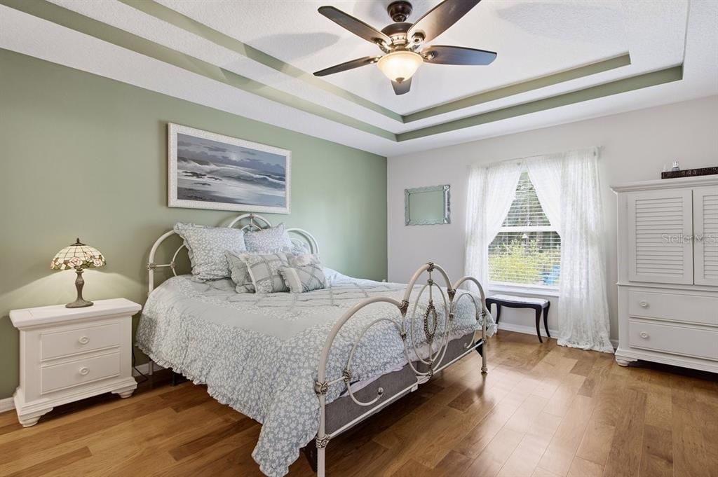 For Sale: $475,000 (4 beds, 3 baths, 2046 Square Feet)