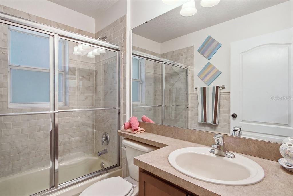 For Sale: $475,000 (4 beds, 3 baths, 2046 Square Feet)