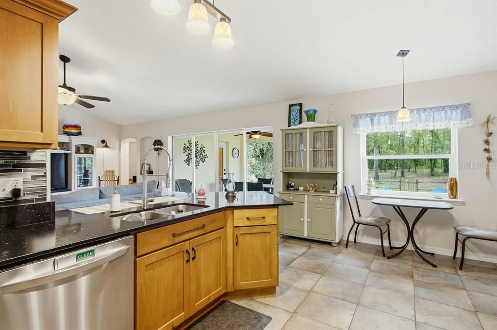 For Sale: $475,000 (4 beds, 3 baths, 2046 Square Feet)