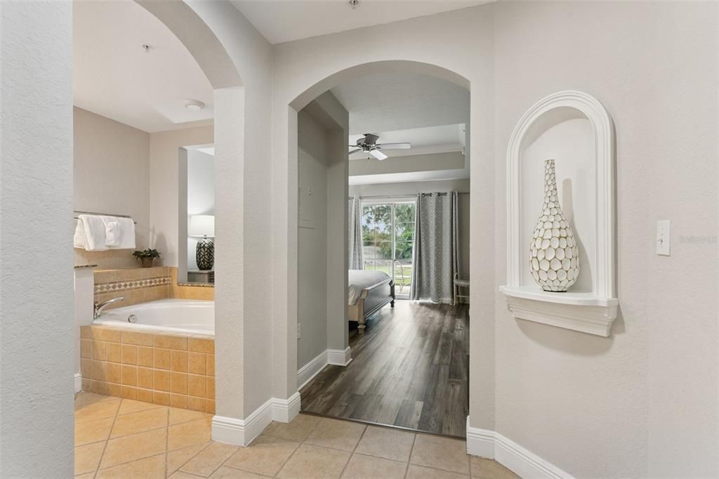 For Sale: $299,999 (3 beds, 3 baths, 2124 Square Feet)