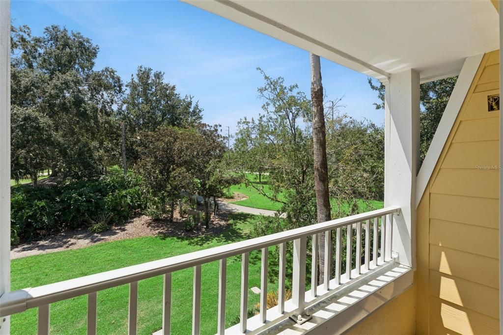 For Sale: $299,999 (3 beds, 3 baths, 2124 Square Feet)