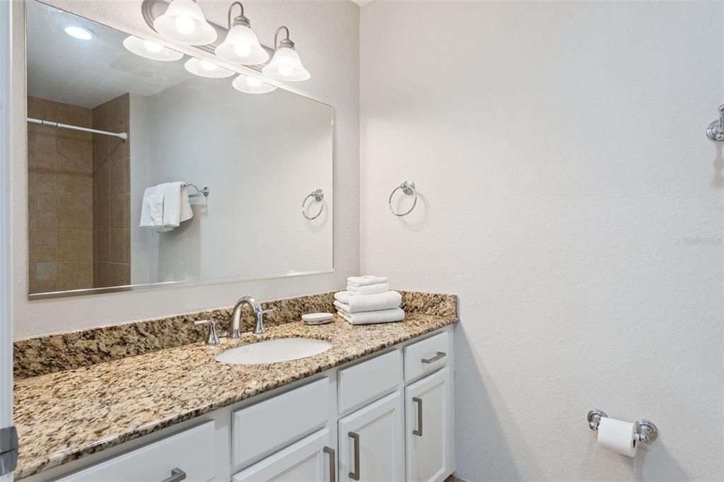 For Sale: $299,999 (3 beds, 3 baths, 2124 Square Feet)