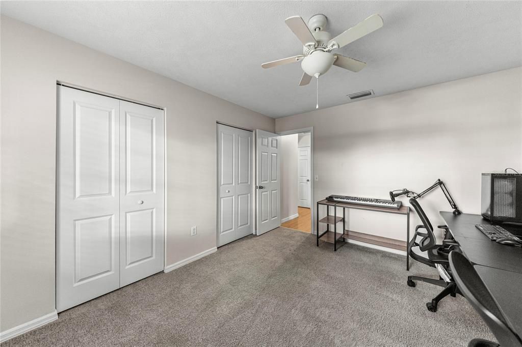 For Sale: $375,000 (3 beds, 2 baths, 1872 Square Feet)