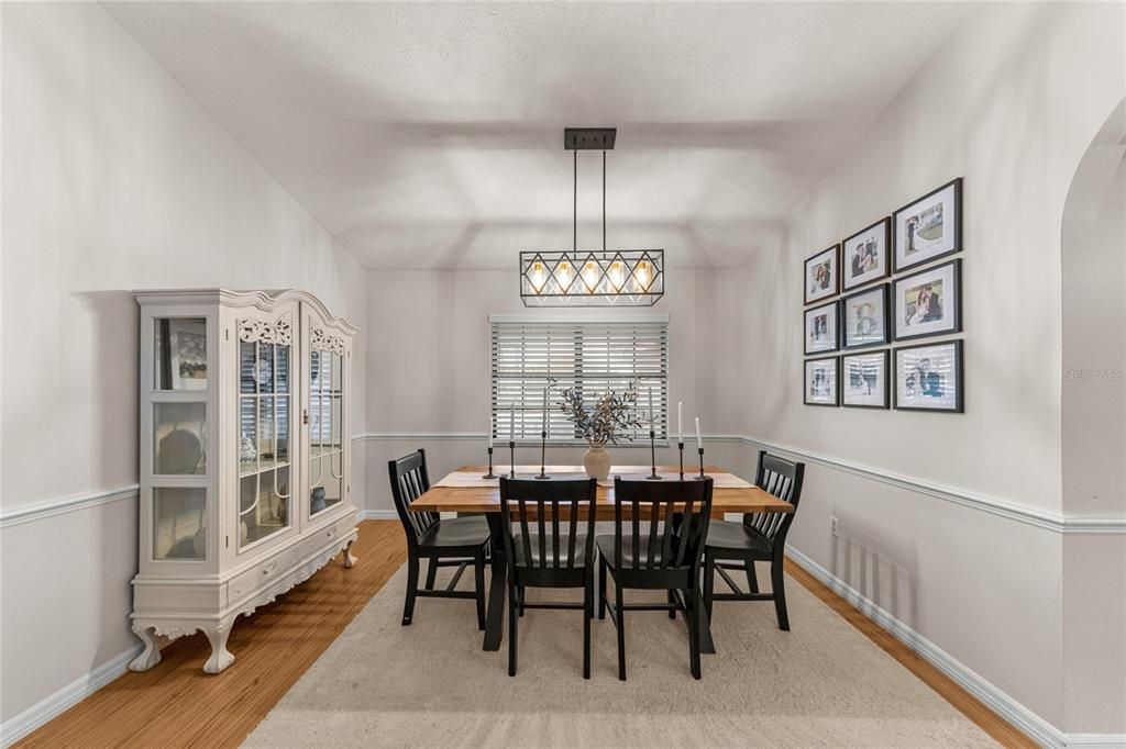 For Sale: $375,000 (3 beds, 2 baths, 1872 Square Feet)