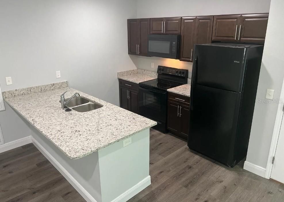 For Rent: $1,649 (3 beds, 2 baths, 1240 Square Feet)