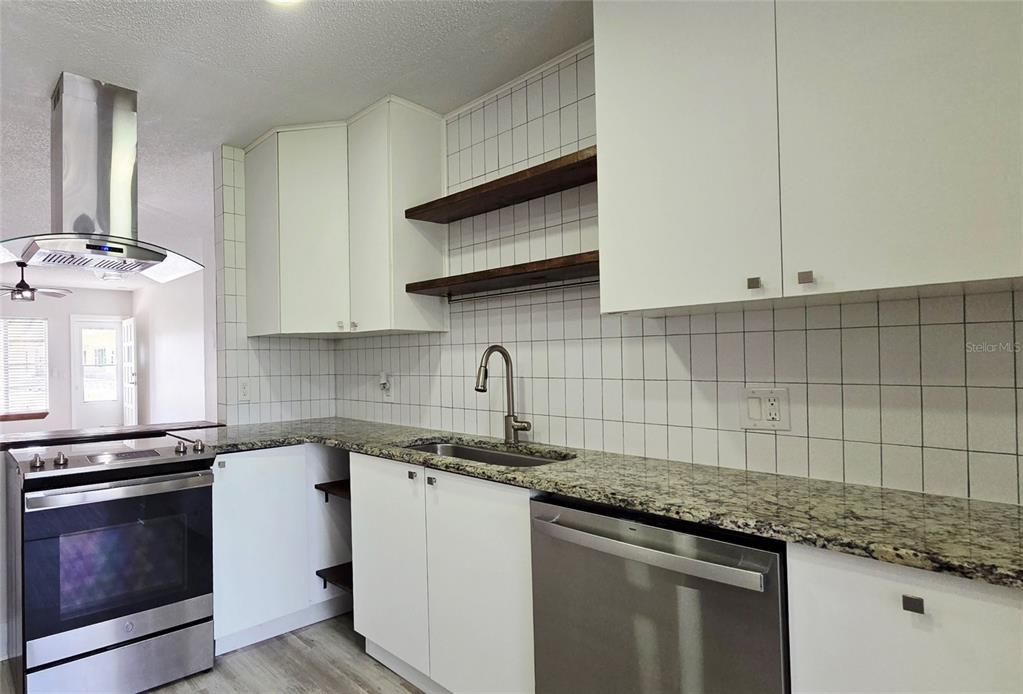 For Rent: $1,775 (2 beds, 2 baths, 1100 Square Feet)