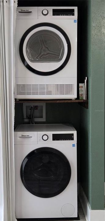 For Rent: $1,775 (2 beds, 2 baths, 1100 Square Feet)