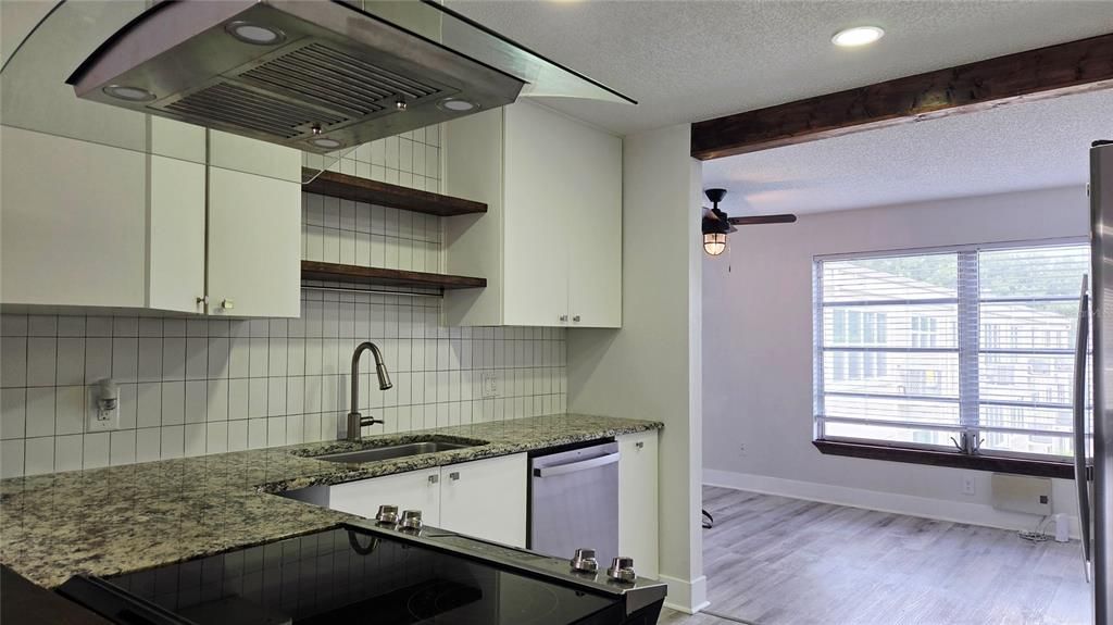 For Rent: $1,775 (2 beds, 2 baths, 1100 Square Feet)