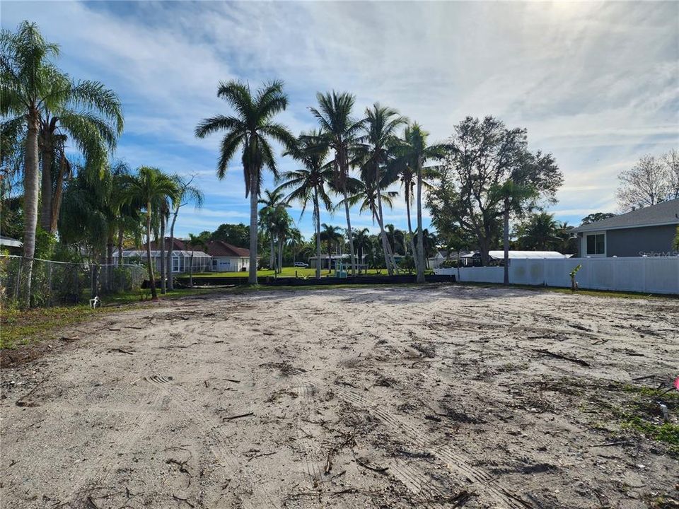 For Sale: $649,900 (0.24 acres)