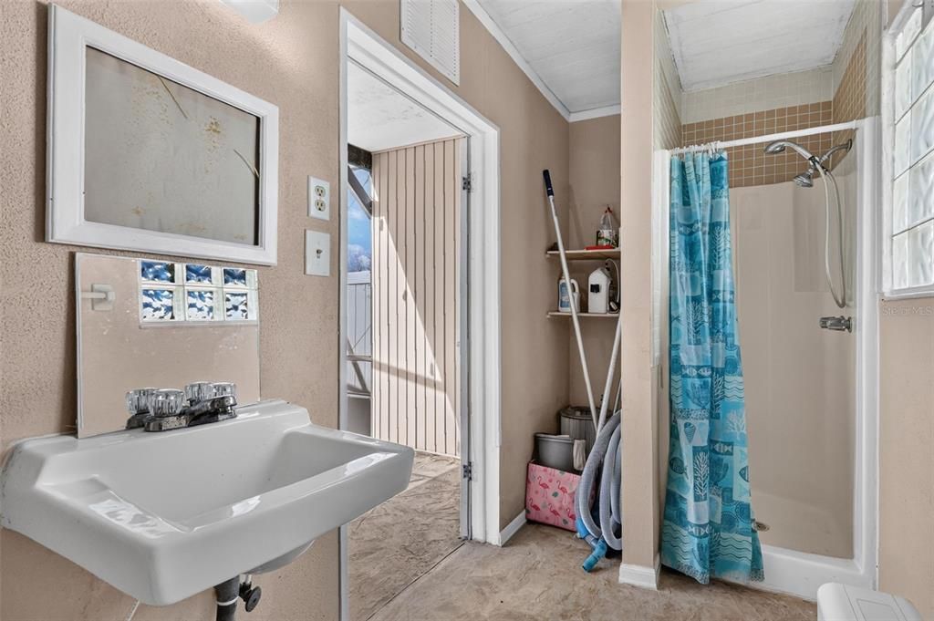 En Venta: $330,000 (3 camas, 3 baños, 1789 Pies cuadrados)