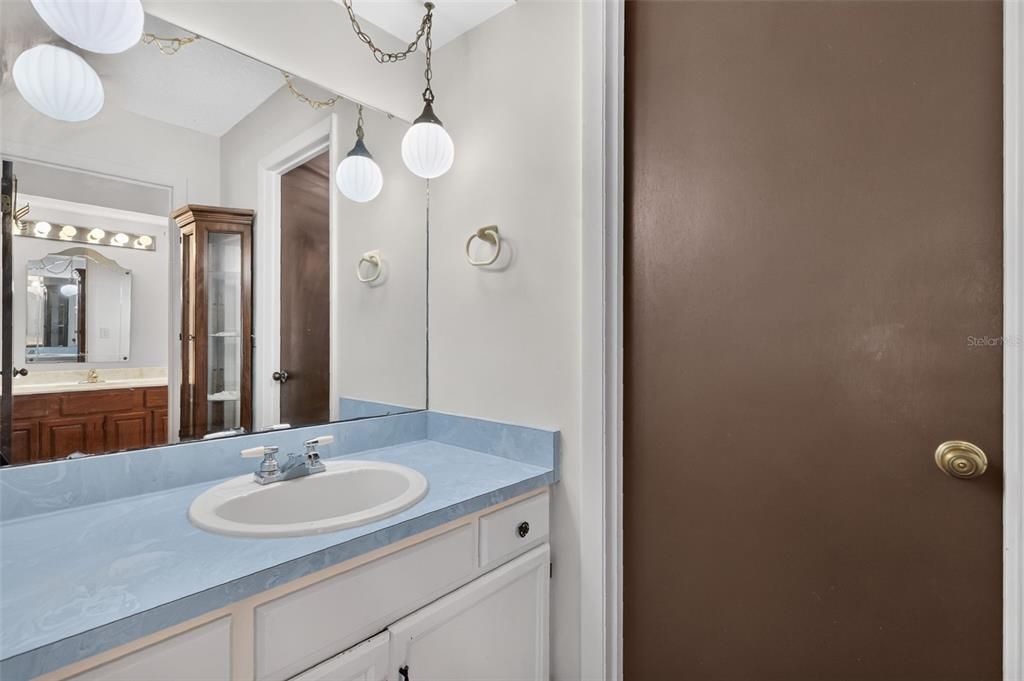 En Venta: $330,000 (3 camas, 3 baños, 1789 Pies cuadrados)