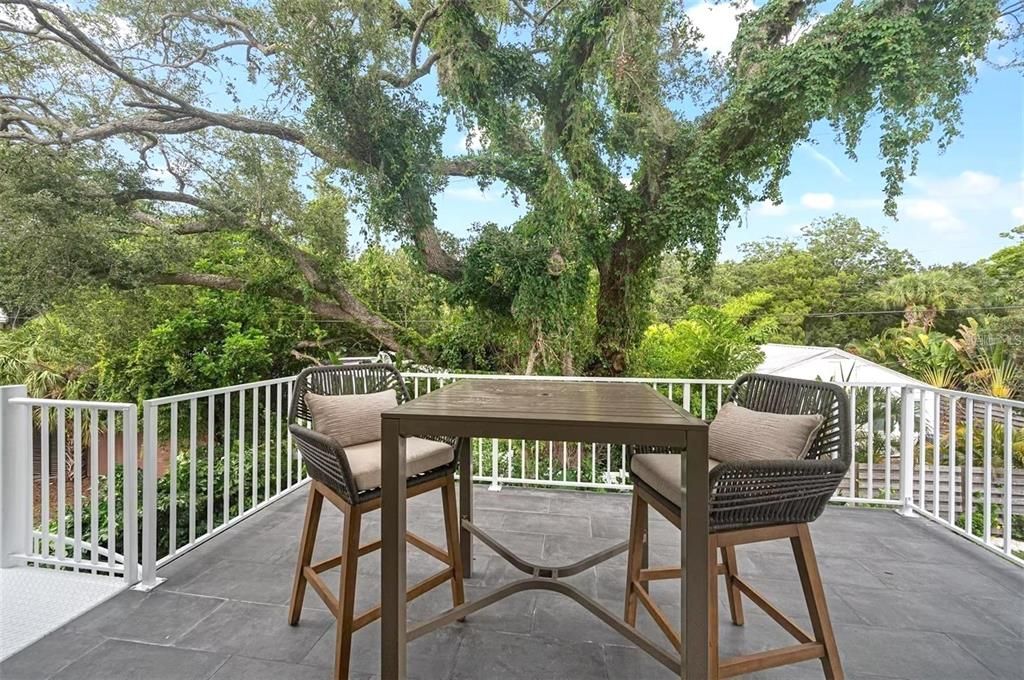 For Sale: $1,690,000 (5 beds, 2 baths, 3032 Square Feet)