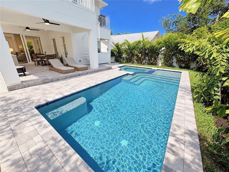 For Sale: $1,690,000 (5 beds, 2 baths, 3032 Square Feet)