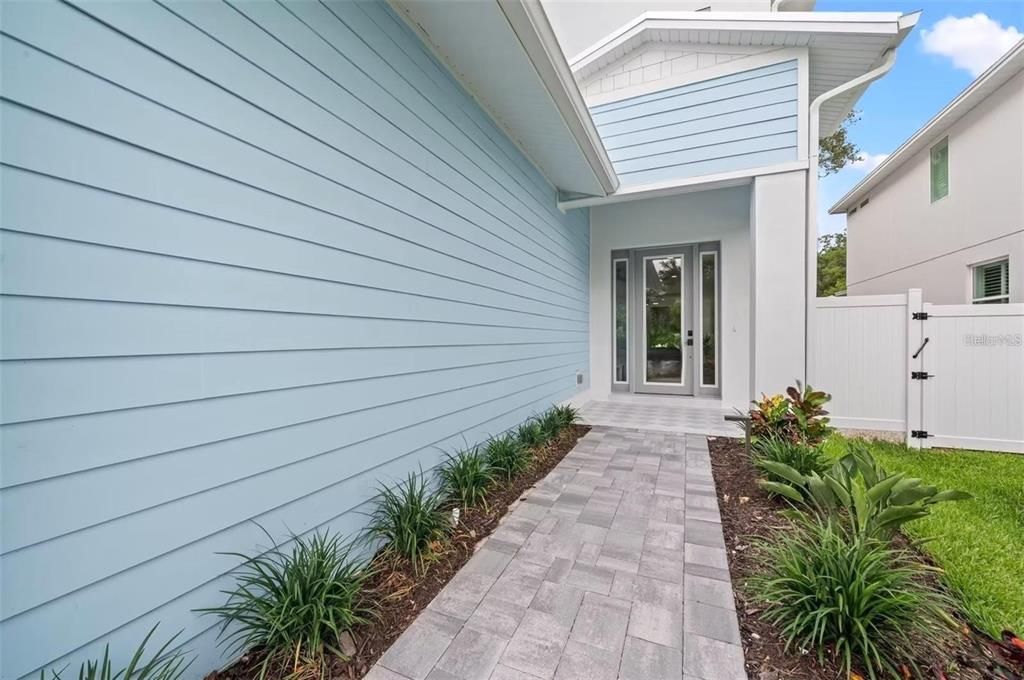 For Sale: $1,690,000 (5 beds, 2 baths, 3032 Square Feet)