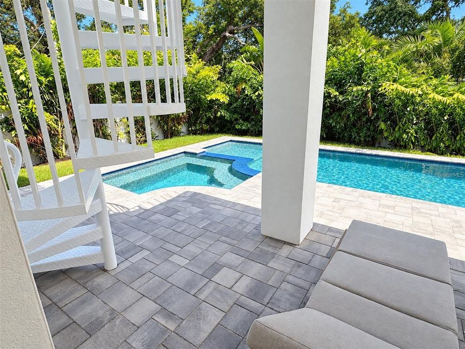 For Sale: $1,690,000 (5 beds, 2 baths, 3032 Square Feet)