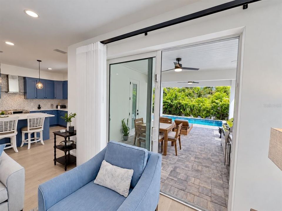 For Sale: $1,690,000 (5 beds, 2 baths, 3032 Square Feet)