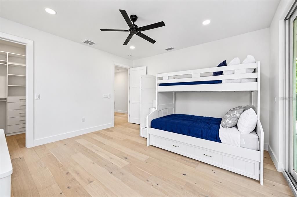 For Sale: $1,690,000 (5 beds, 2 baths, 3032 Square Feet)
