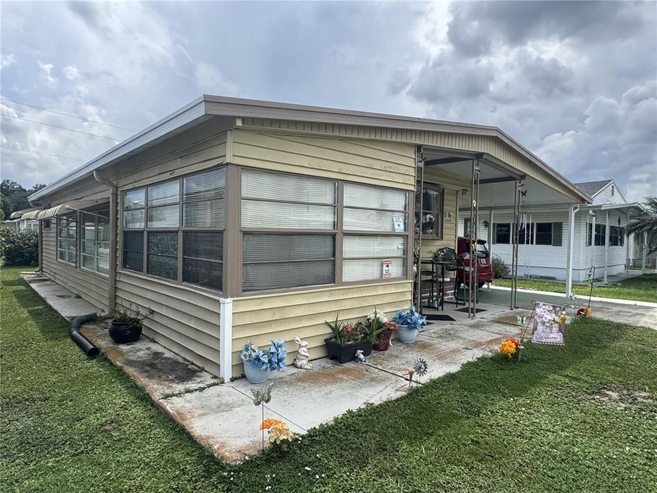 For Sale: $115,000 (3 beds, 2 baths, 780 Square Feet)