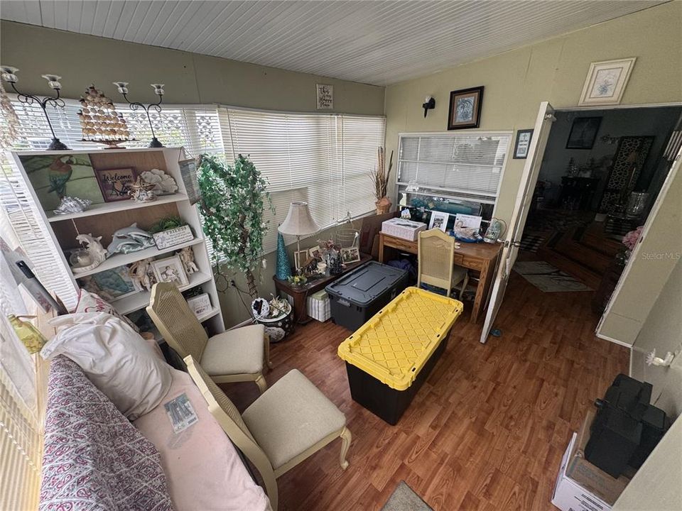 For Sale: $115,000 (3 beds, 2 baths, 780 Square Feet)