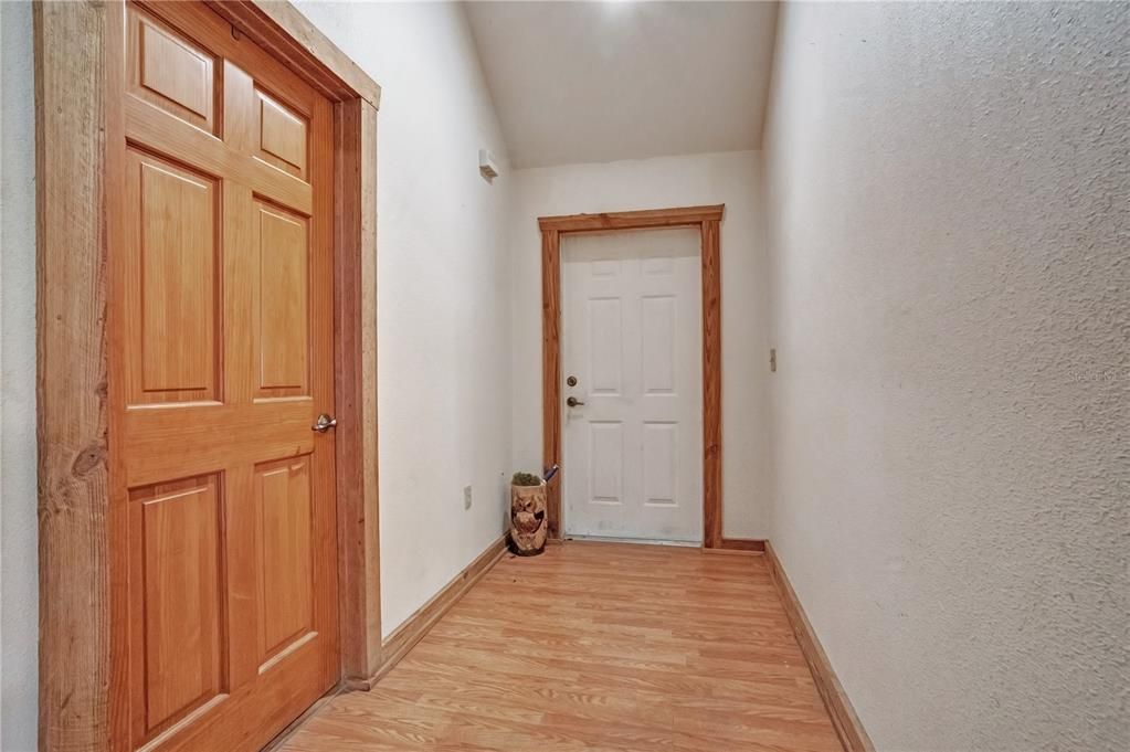 For Sale: $425,000 (2 beds, 1 baths, 1616 Square Feet)