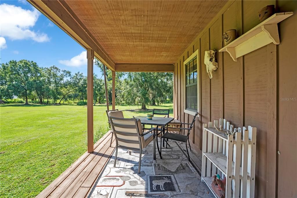 For Sale: $425,000 (2 beds, 1 baths, 1616 Square Feet)