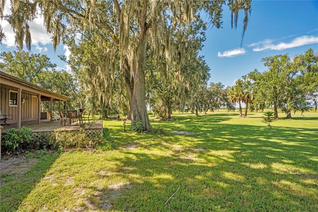 For Sale: $425,000 (2 beds, 1 baths, 1616 Square Feet)