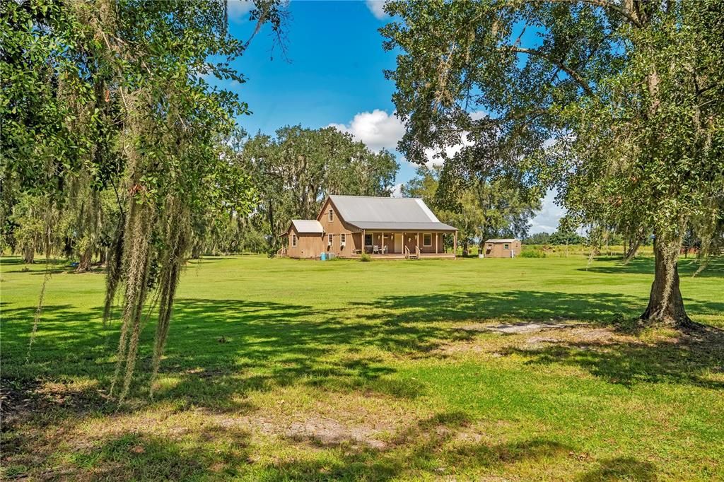 For Sale: $425,000 (2 beds, 1 baths, 1616 Square Feet)