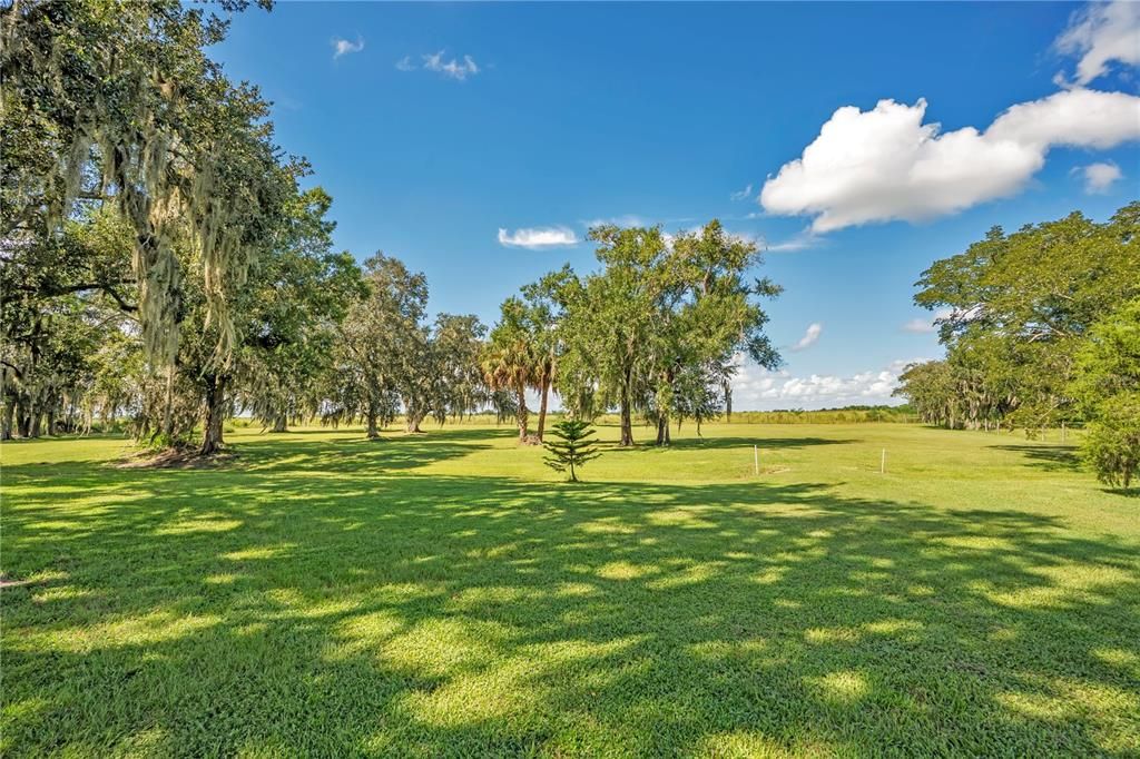For Sale: $425,000 (2 beds, 1 baths, 1616 Square Feet)