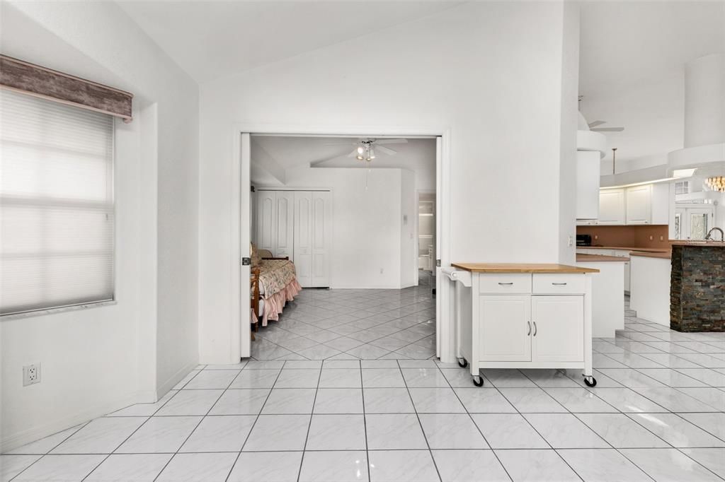 En Venta: $625,000 (3 camas, 2 baños, 2184 Pies cuadrados)
