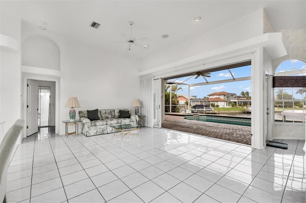 En Venta: $625,000 (3 camas, 2 baños, 2184 Pies cuadrados)